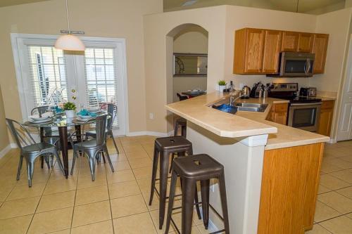 4 Bd With Spa And Games Room 15830rhl Villa