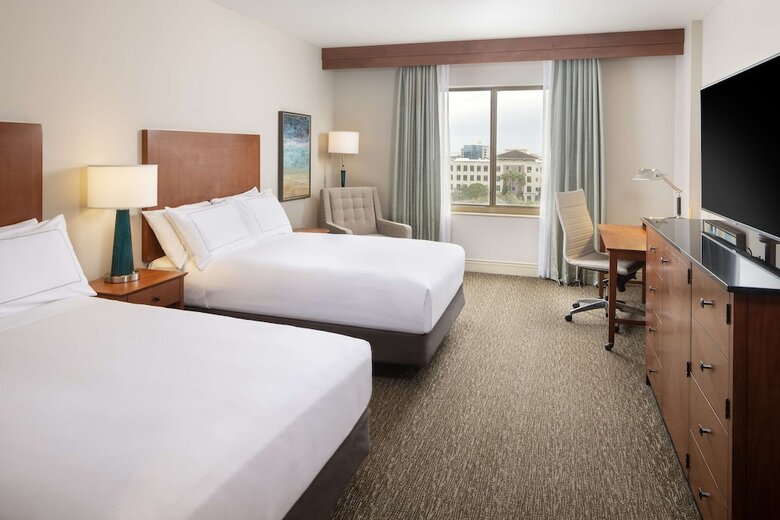 Hotel Hilton St. Petersburg Carillon Park