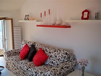 Alfama River Apartments