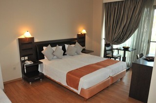 Hotel Avra
