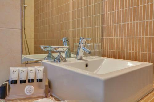 Bomo Club Palace Hotel