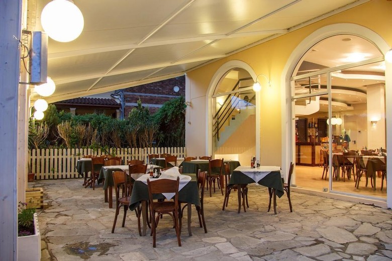 Apartamentos Govino Bay Resort