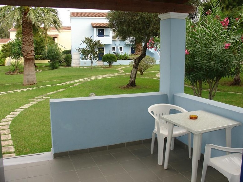 Apartamentos Govino Bay Resort