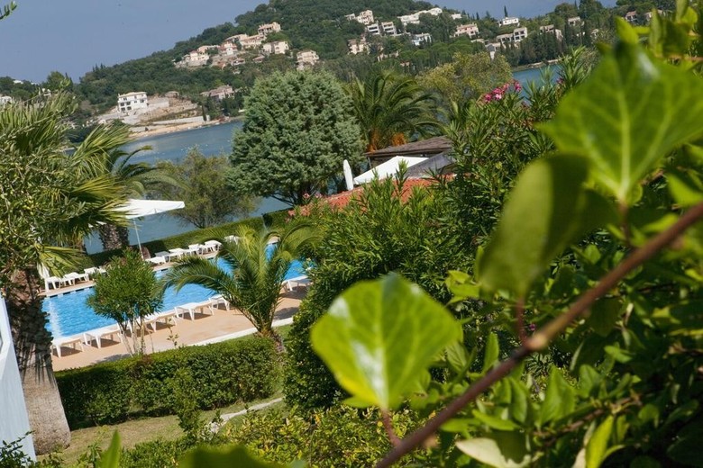 Apartamentos Govino Bay Resort