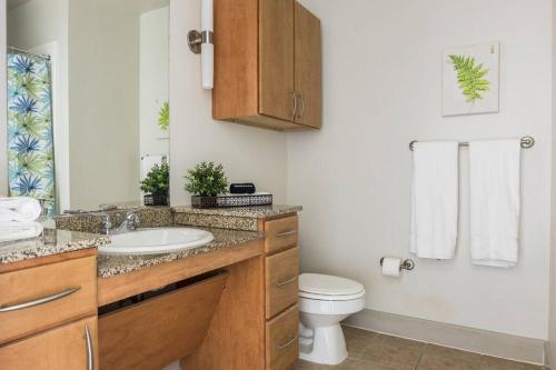 Apartamento Beautiful W/ Balcony & Parking | Dining & Shopping