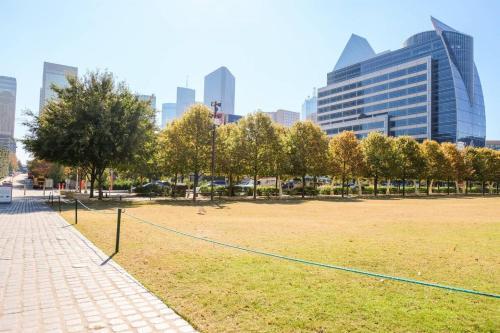 Apartamento Modern Industrial | Historic 1br @ Prime Location
