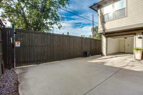 M Streets Brand New Apartment