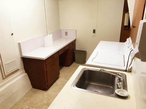 Private Unit / Private Bathroom Near Bart & Sf