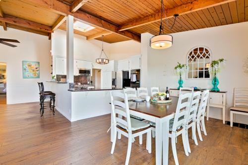 Dp-338 - Hillside Getaway Two-bedroom Holiday Home
