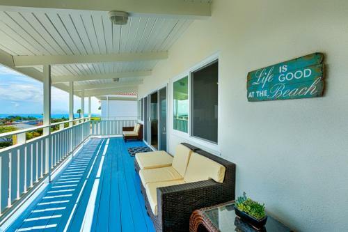 Dp-338 - Hillside Getaway Two-bedroom Holiday Home