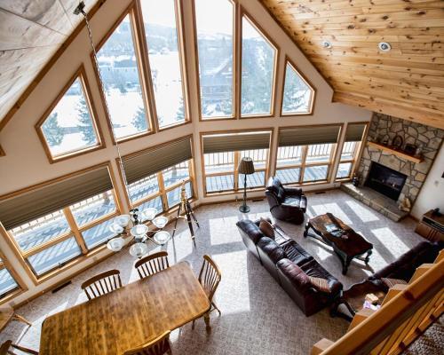 Moosie Chalet Four-bedroom Chalet