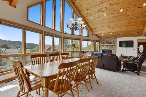 Moosie Chalet Four-bedroom Chalet