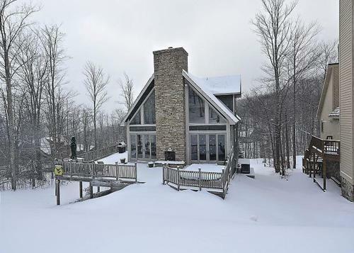 Ski Bums Inn Five-bedroom Chalet
