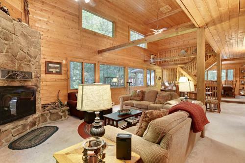 Otters Den Four-bedroom Chalet