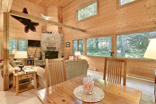 Otters Den Four-bedroom Chalet