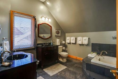 Sunnyside Five-bedroom Chalet