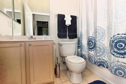 Oxford 410 Apartment