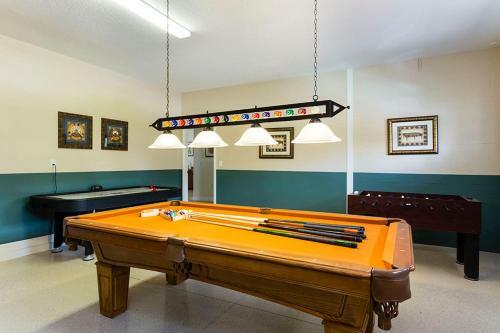 Champions Gate - Eight Bedroom Villa - Cg008