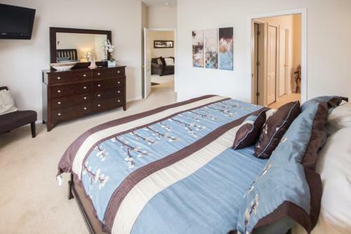 Janet's West Haven Villa - Four Bedroom Home