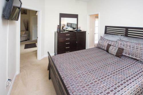 Janet's West Haven Villa - Four Bedroom Home