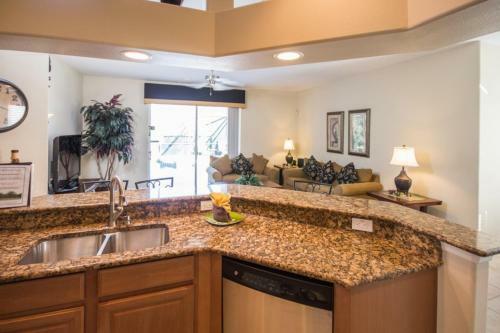 Halvdan's West Haven Villa - Four Bedroom Home