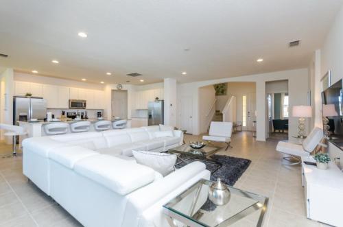 Solterra Blvd Villa 6160boa