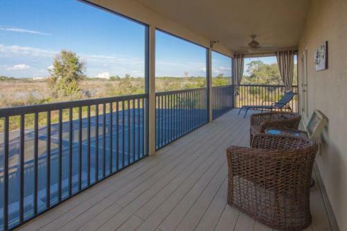 Joanne's West Haven Villa - Five Bedroom Home