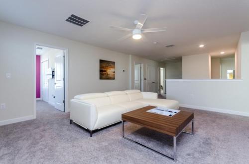 701 Sandy Ridge Dr Villa 9036hs