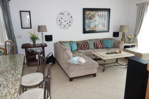 Marianne's Highlands Reserve Villa - Five Bedroom Home