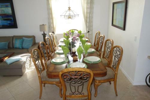 Marianne's Highlands Reserve Villa - Five Bedroom Home