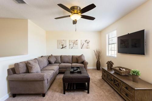 Champions Gate - Five Bedroom Villa - Cg005