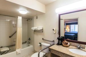 Hotel Quality Inn & Suites