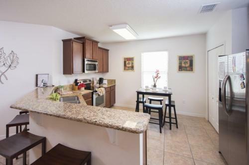 Robert's Cypress Pointe Villa - Five Bedroom Home