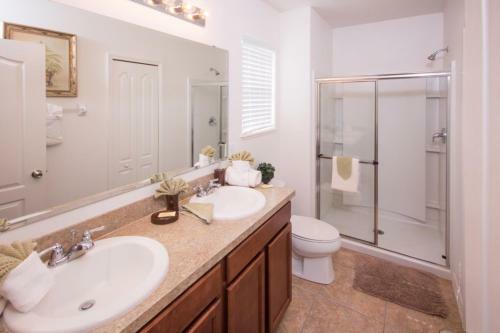 Robert's Cypress Pointe Villa - Five Bedroom Home