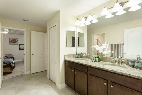 Champions Gate - Eight Bedroom Villa - Cg022
