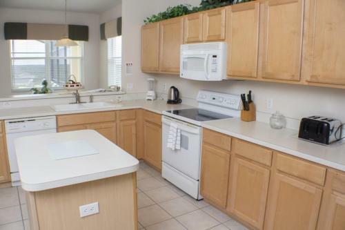 Frank's Highland Reserve Villa - Five Bedroom Home