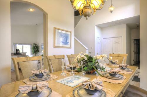 Lakeside Villa Bloomingdale