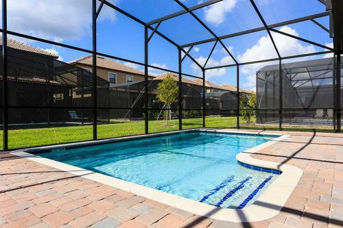 Champions Gate - Eight Bedroom Villa - Cg012