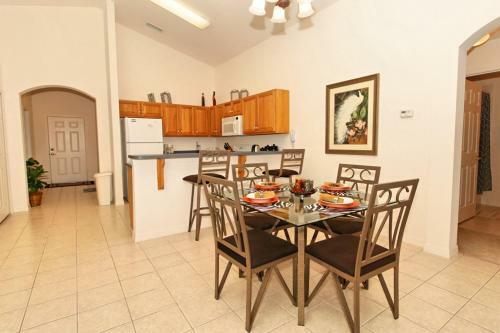 Blamoral 727 Villa