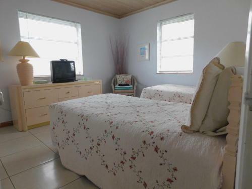 Apartamento The Grove Beach Condominiums