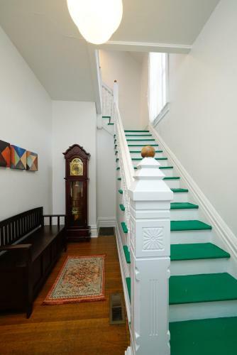 1741 Emerson St Home