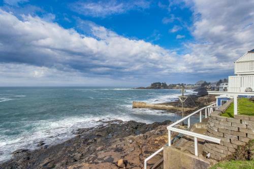Depoe Bay Delight