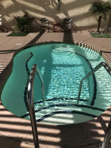 Hotel 74711 Dillon Road Sky Valley Resort Mineral Waters