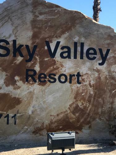 Hotel 74711 Dillon Road Sky Valley Resort Mineral Waters