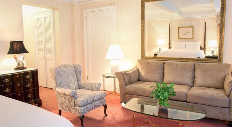 Hotel Roger Smith