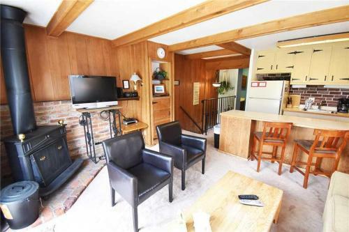 Summit Yacht Club 31 (Condo)