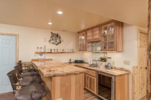 High Roller Hideaway
