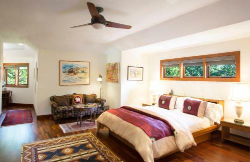 East Hampton Art House Bed And Breakfast