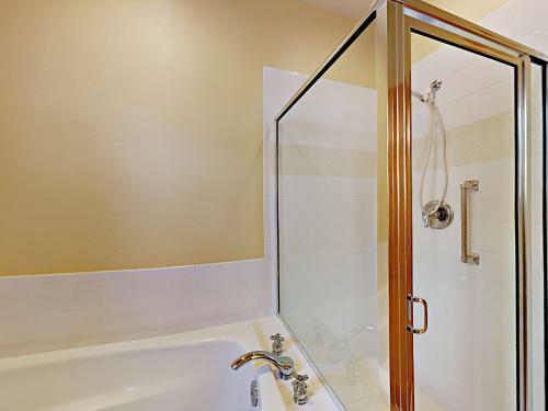 167 Club Cottage Dr Home