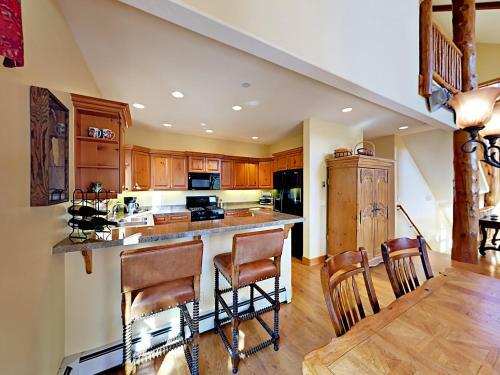 167 Club Cottage Dr Home